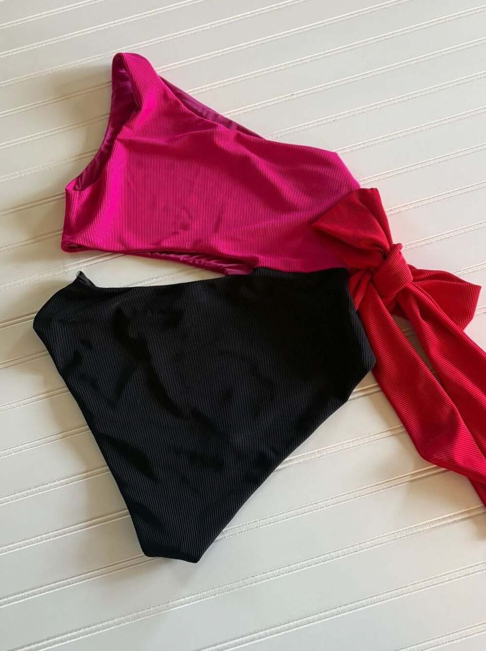 Beach Riot Carlie One-Shoulder Bow One-Piece Swimsuit Size L NWT - Picture 4 of 7